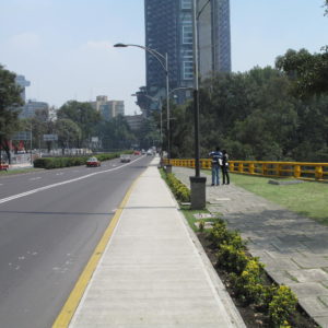 Banqueta Reforma